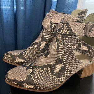 Ankle boots